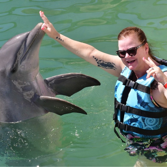 Empty Nest Posher - Bingham Boutique - Picture 4 of 10